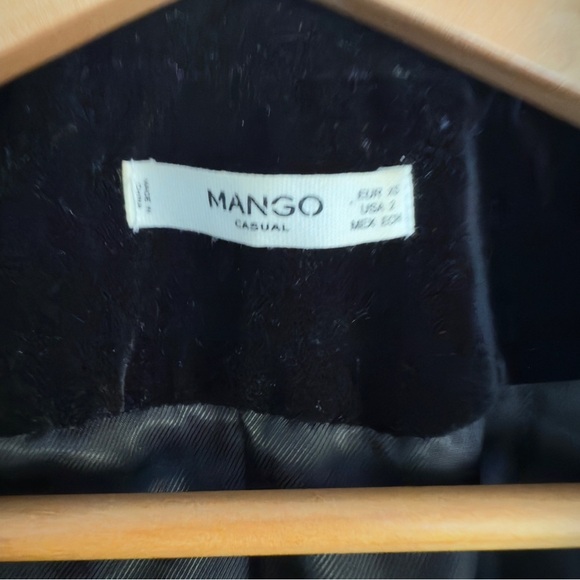 Mango Black Velvet Blazer Size: 2 - Picture 3 of 3